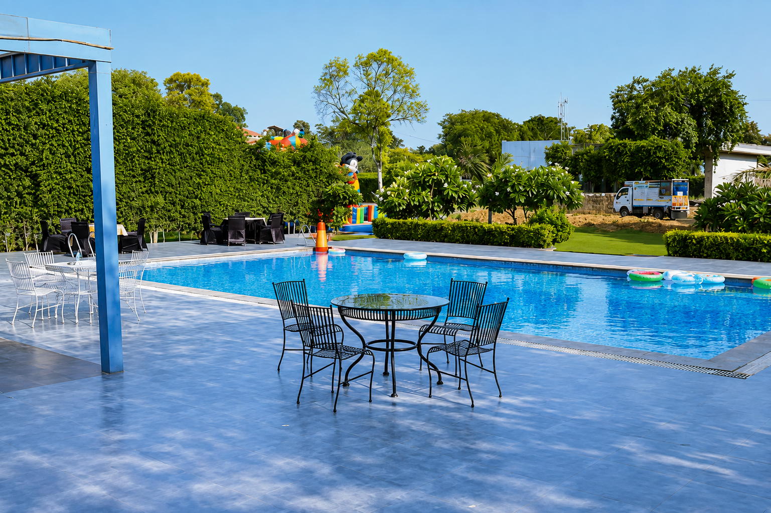 Rudra Rooms open lawn and property